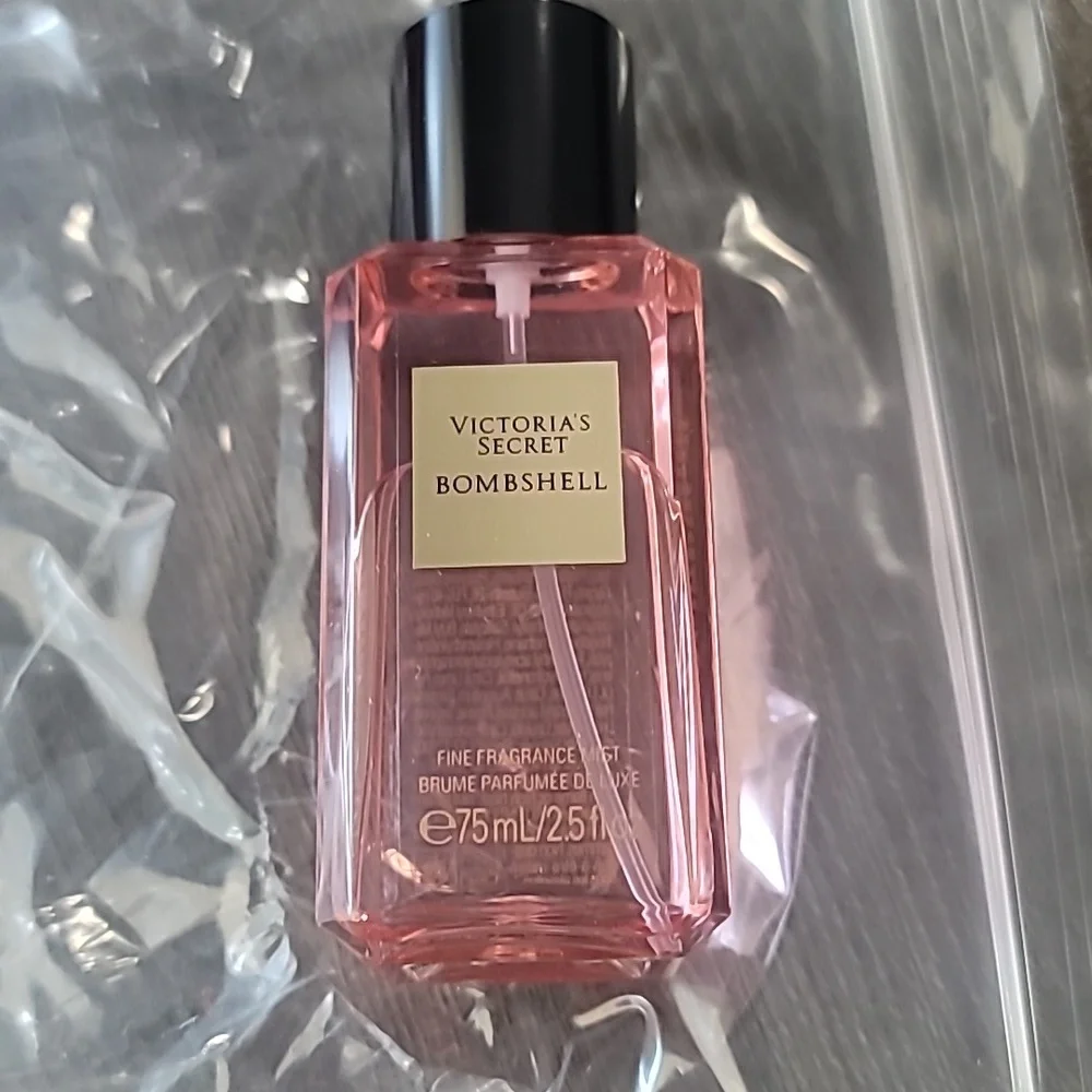 Victoria's secret bombshell travel fine fragrance NEW!